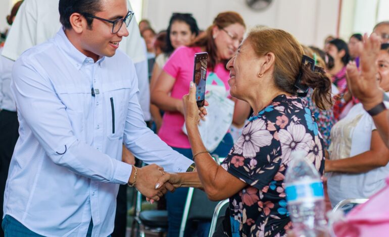 Félix Arratia recorre 25 municipios en menos de dos meses con entregas de Ayudamos a las Mujeres