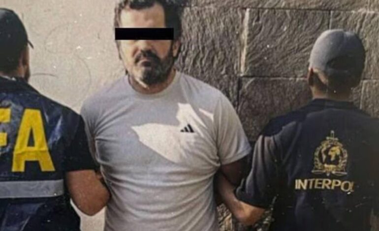 Revelan que FBI entrevistó al contralamirante Farías en Argentina sobre temas políticos de México