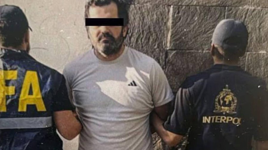 Revelan que FBI entrevistó al contralamirante Farías en Argentina sobre temas políticos de México