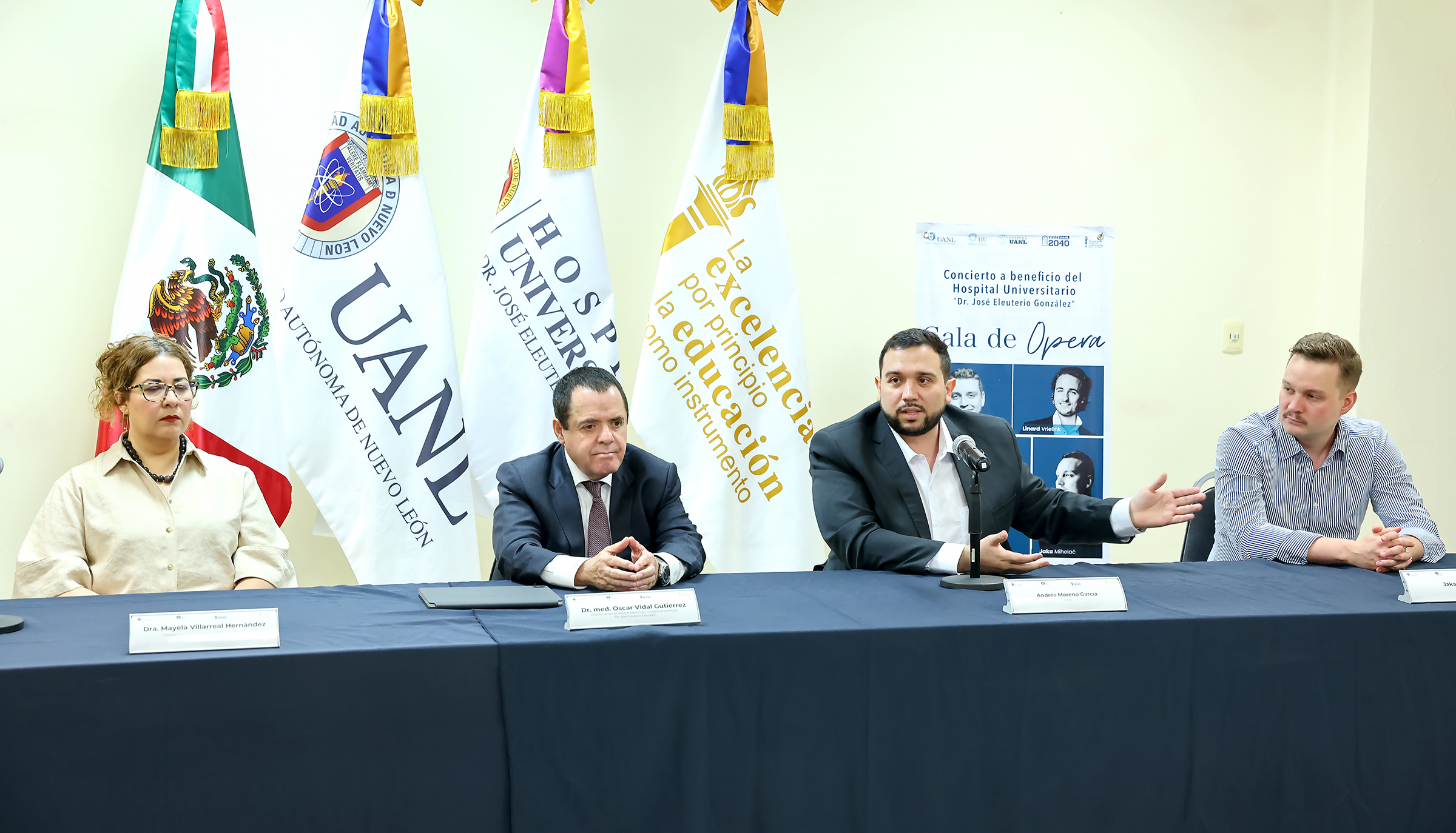 Unen voces de la UANL a beneficio del Hospital Universitario