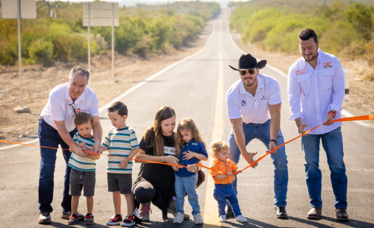 Inauguran Samuel y Mariana nueva Carretera Entre Presas en la Región Citrícola
