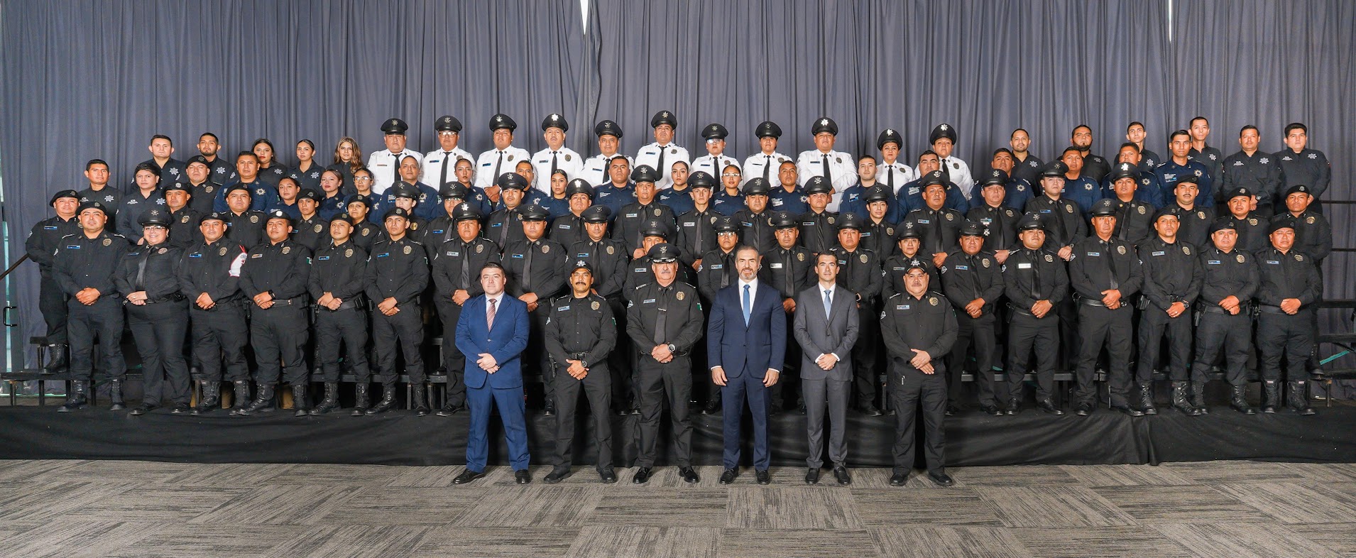Reconoce Monterrey perseverancia y méritos de 281 elementos de seguridad