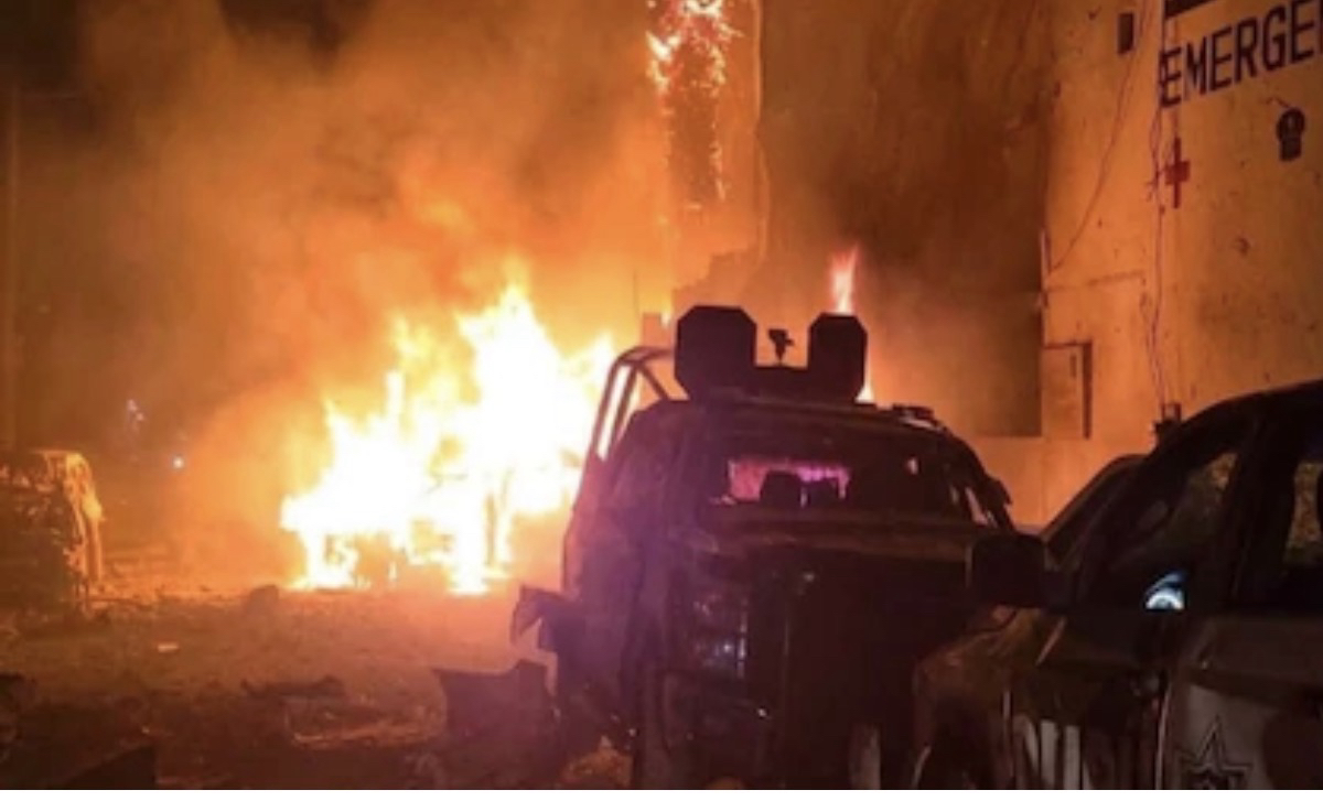 Ataque con explosivos en Zacatecas deja 6 lesionados y 11 vehículos quemados