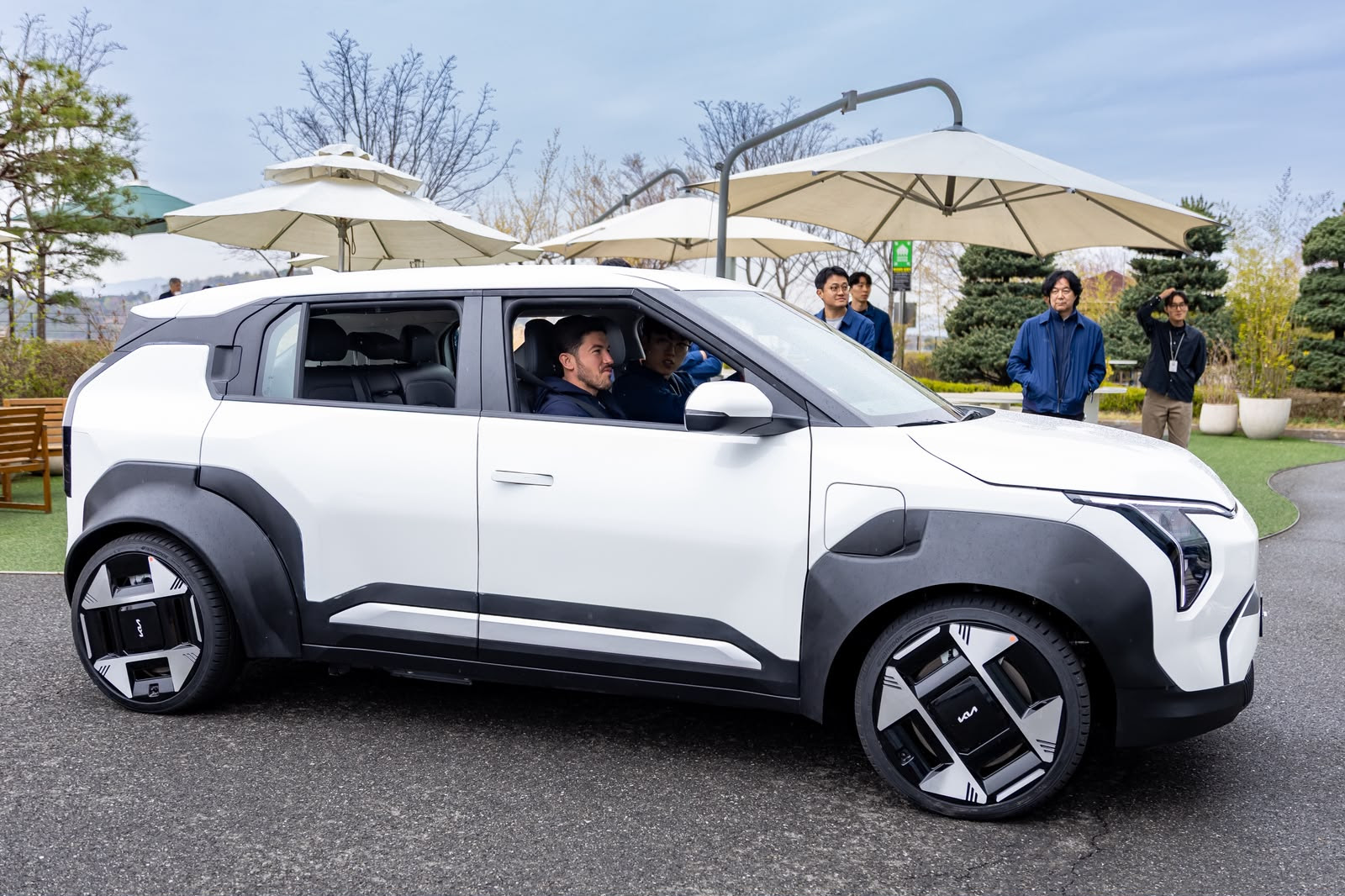 Está listo Nuevo León para fabricar el primer vehículo eléctrico de KIA en México