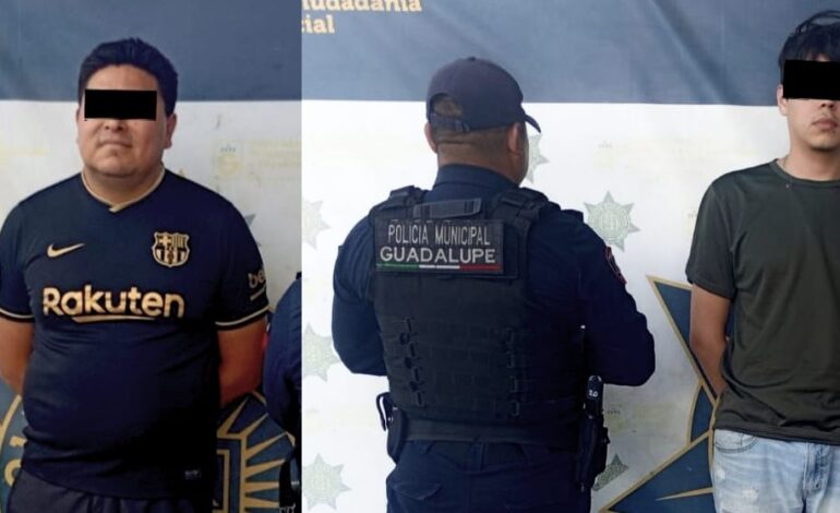 Intentan realizar trámites en el ICV con licencias falsas; los detienen