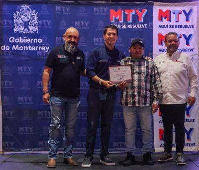 Celebra Monterrey el Día del Barrendero y reconoce a trabajadores por su entrega
