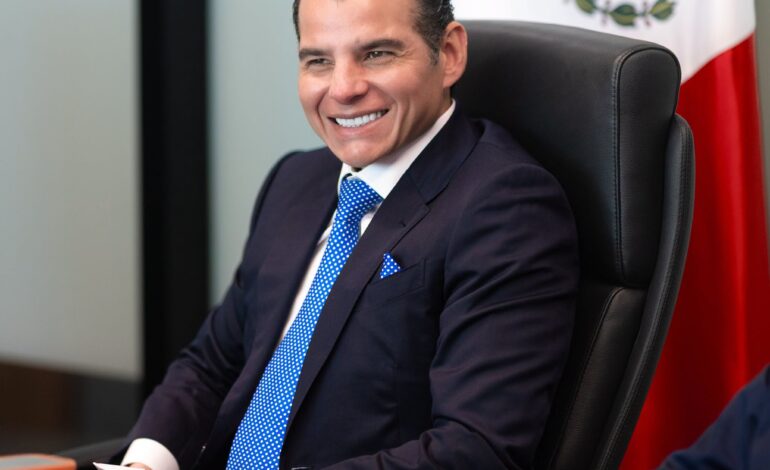 En Nuevo León se invierte para el futuro en Educación, asegura Miguel Flores