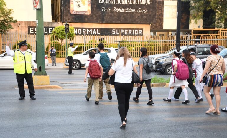 Anuncia Tránsito Monterrey operativos viales para el regreso a clases