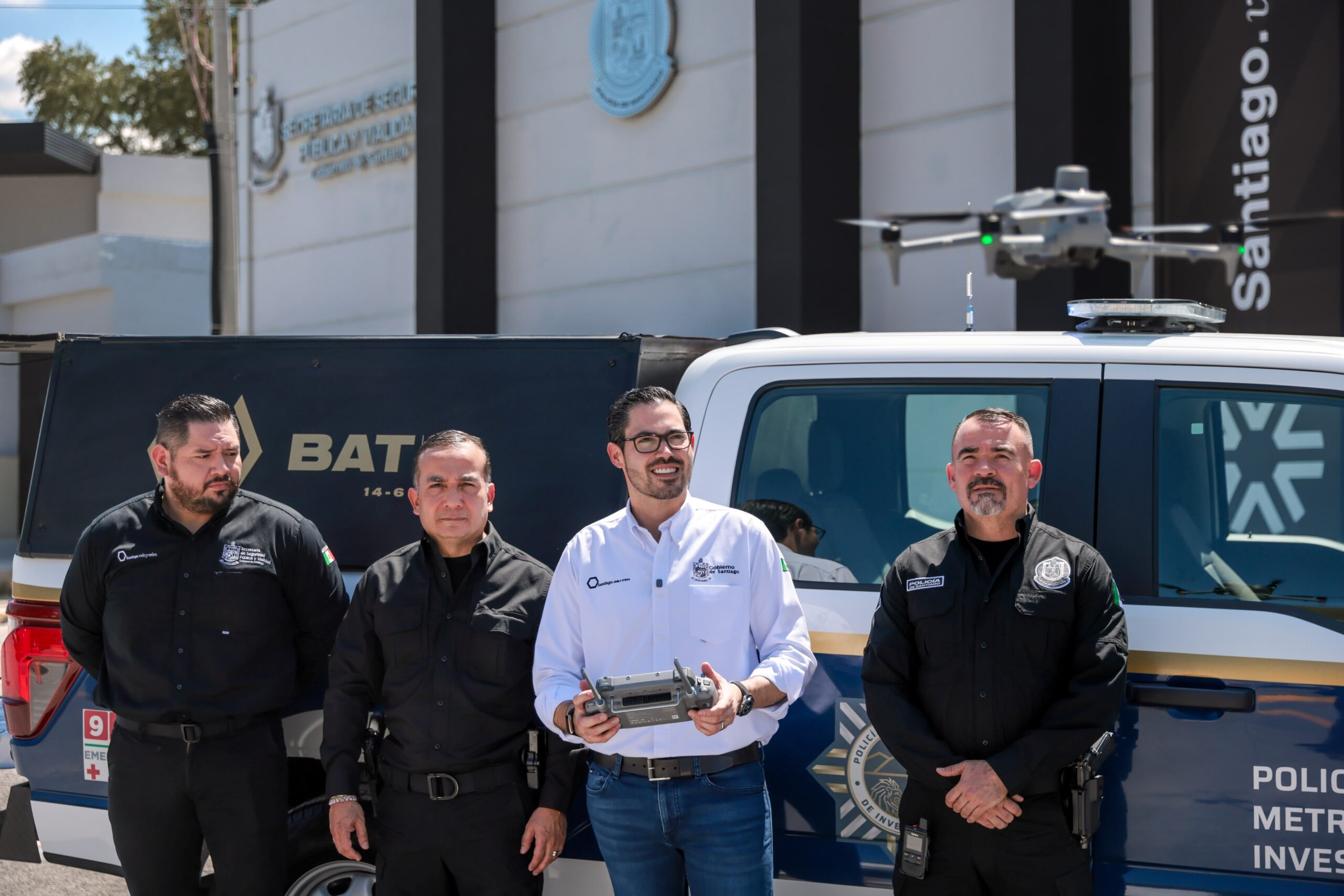 Refuerza David de la Peña seguridad en Santiago con cuatro drones de última generación
