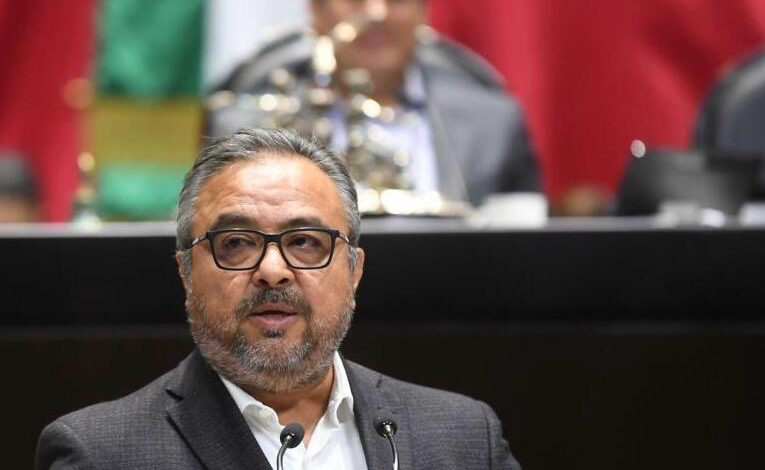 La seguridad aérea y carretera están en riesgo con el presupuesto 2027, advierte Víctor Pérez