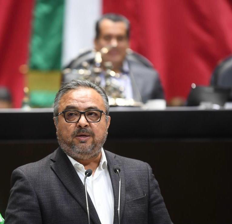 La seguridad aérea y carretera están en riesgo con el presupuesto 2027, advierte Víctor Pérez