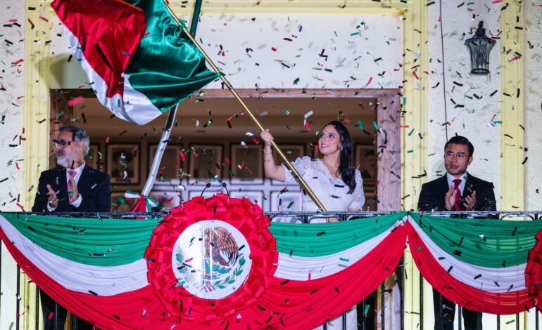 Da Mónica Oyervides histórico Grito de Independencia como primera mujer alcaldesa de Juárez