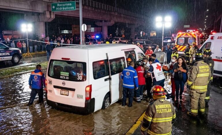 Mueren seis personas en combi: Quedan varados por inundación, pero fuga de gas los intoxica