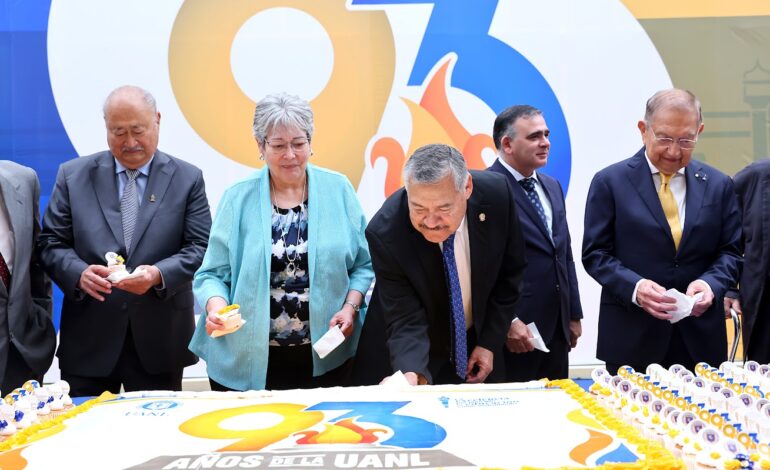 Celebra UANL 93 años de historia, identidad y compromiso con la sociedad