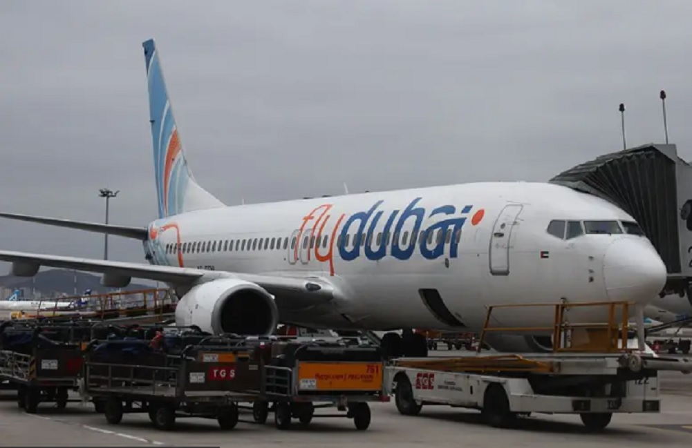 Copiloto apuñala a piloto para secuestrar avión con destino a Israel: Pasajeros logran someterlo