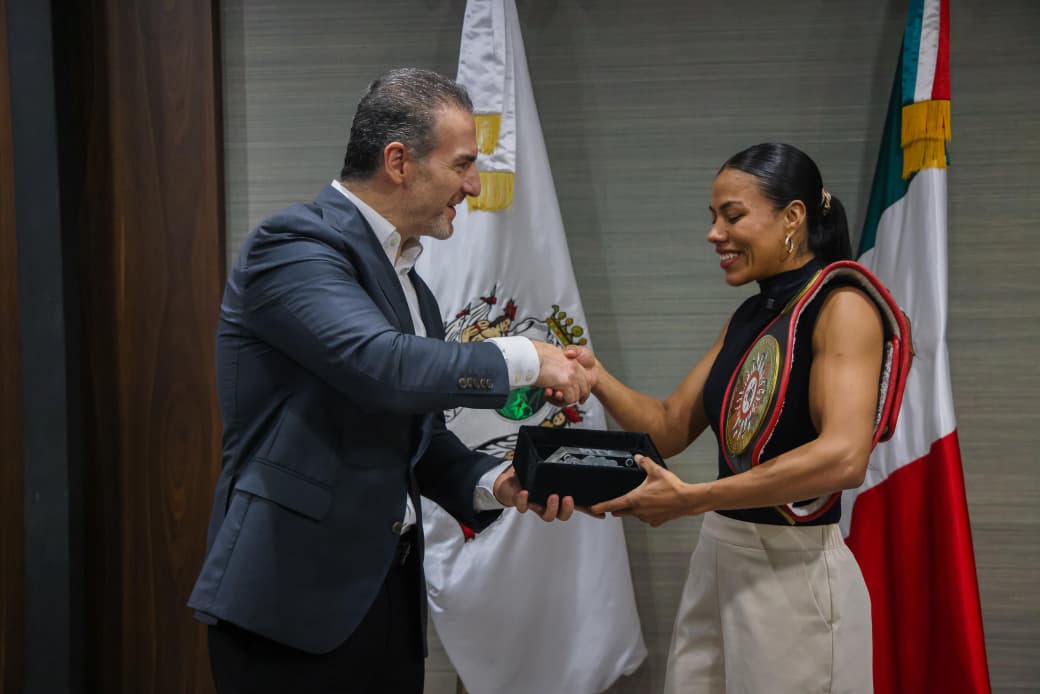 Se reúne Adrián de la Garza con campeona de boxeo Magaly “Tormenta” Rodríguez