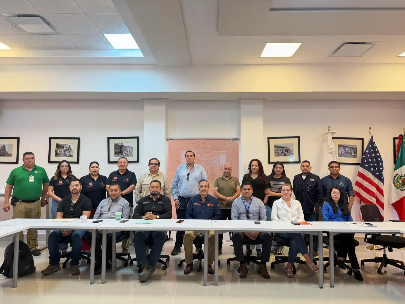 Grupo de 60 empresas de transporte de carga se alistan para cruzar a EU por Colombia, NL