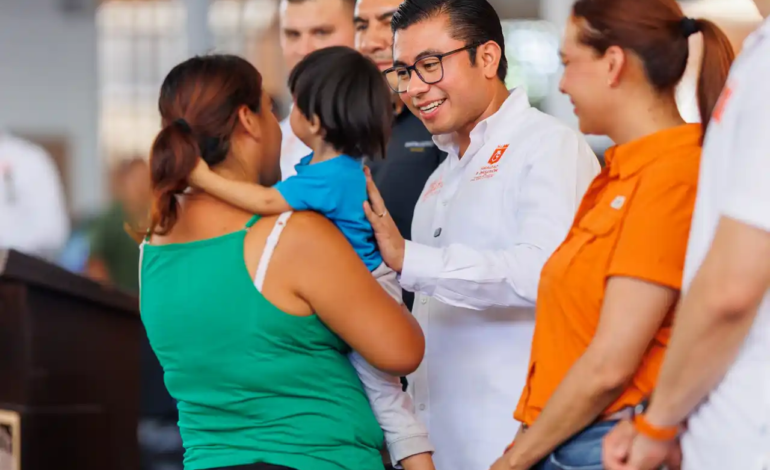 Lleva Félix Arratia ayudamos a las mujeres por todo Nuevo León
