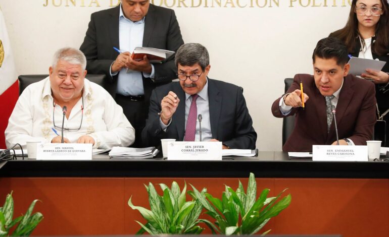 Senado modifica “Ley Antimemes”; establece de 1 a 5 años de prisión