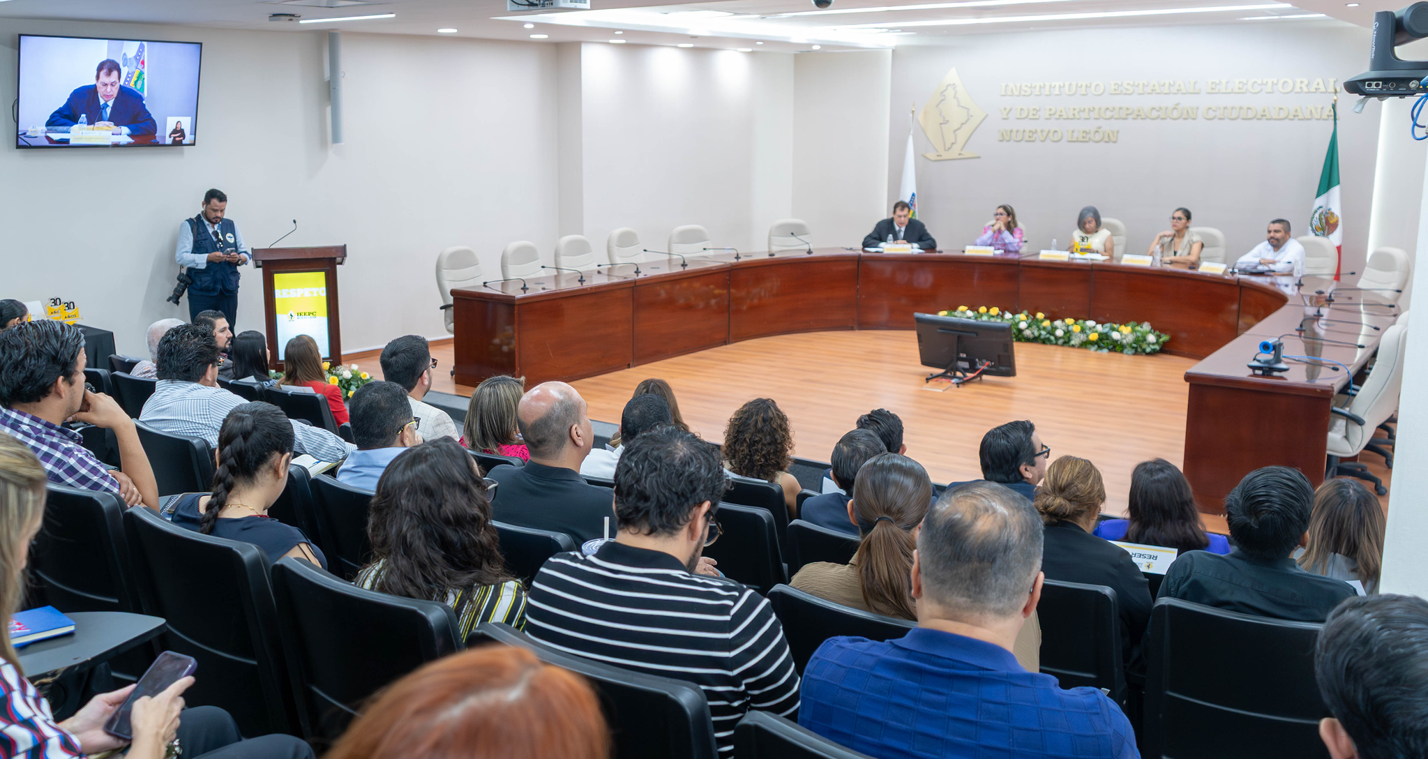 Celebra IEEPCNL Mesa Voces Nacionales por la Democracia
