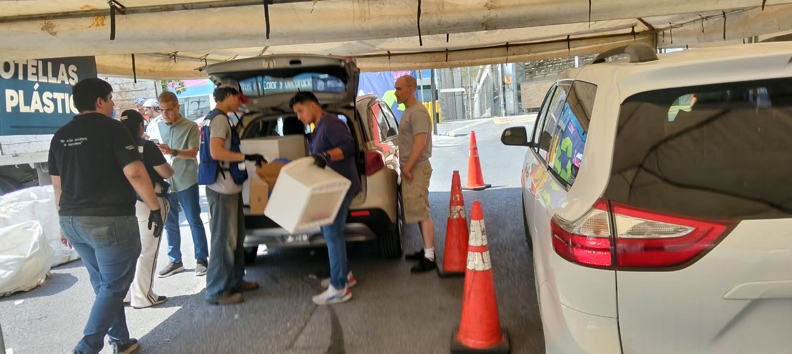 Reúne Monterrey a 400 personas en jornada de reciclaje