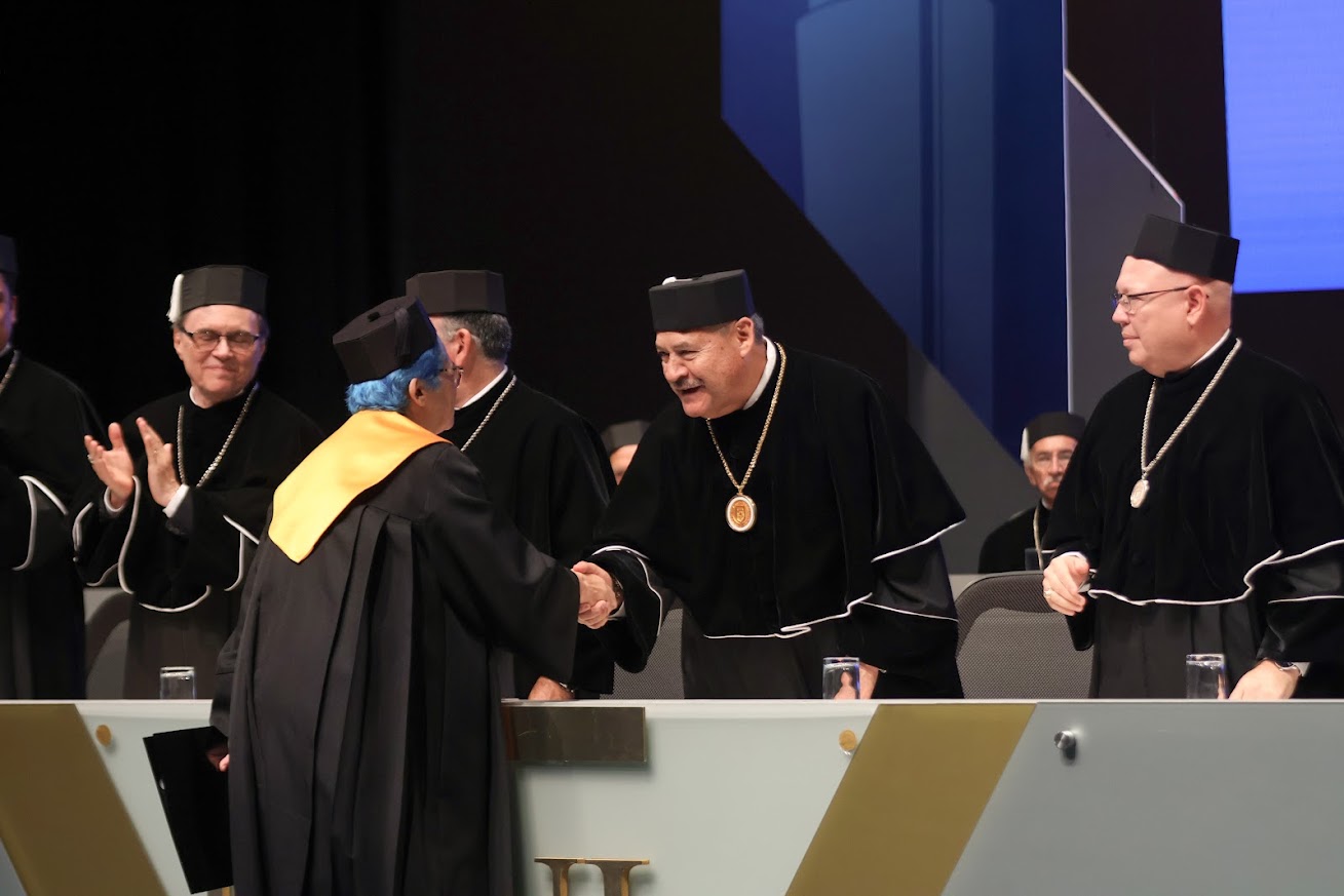 Creadores universitarios reciben Premio UANL a las Artes 2026