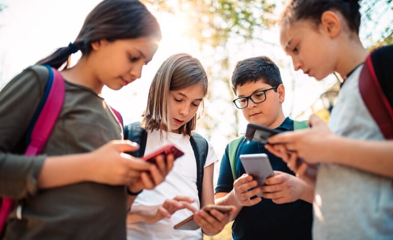 Piden que autoridades educativas difundan información sobre riesgos por uso excesivo o inadecuado de tecnologías