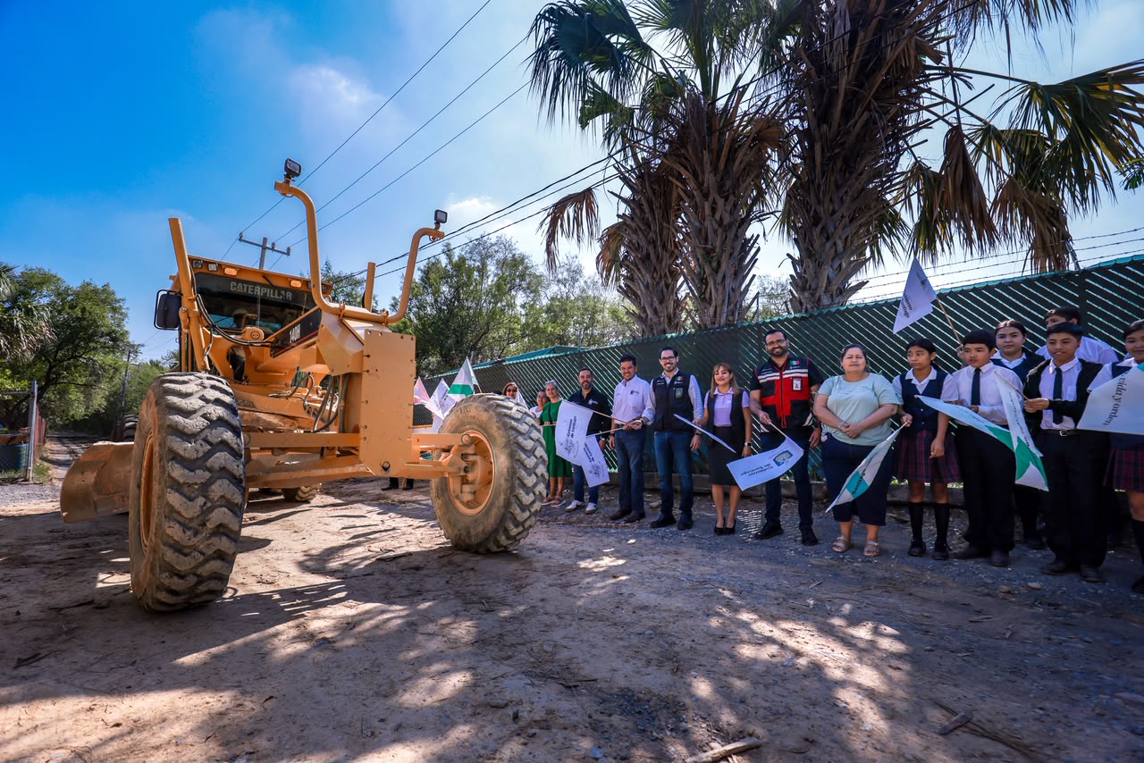 Inicia David De la Peña obra de conexión vial que beneficiará a vecinos de la comunidad de La Tinaja