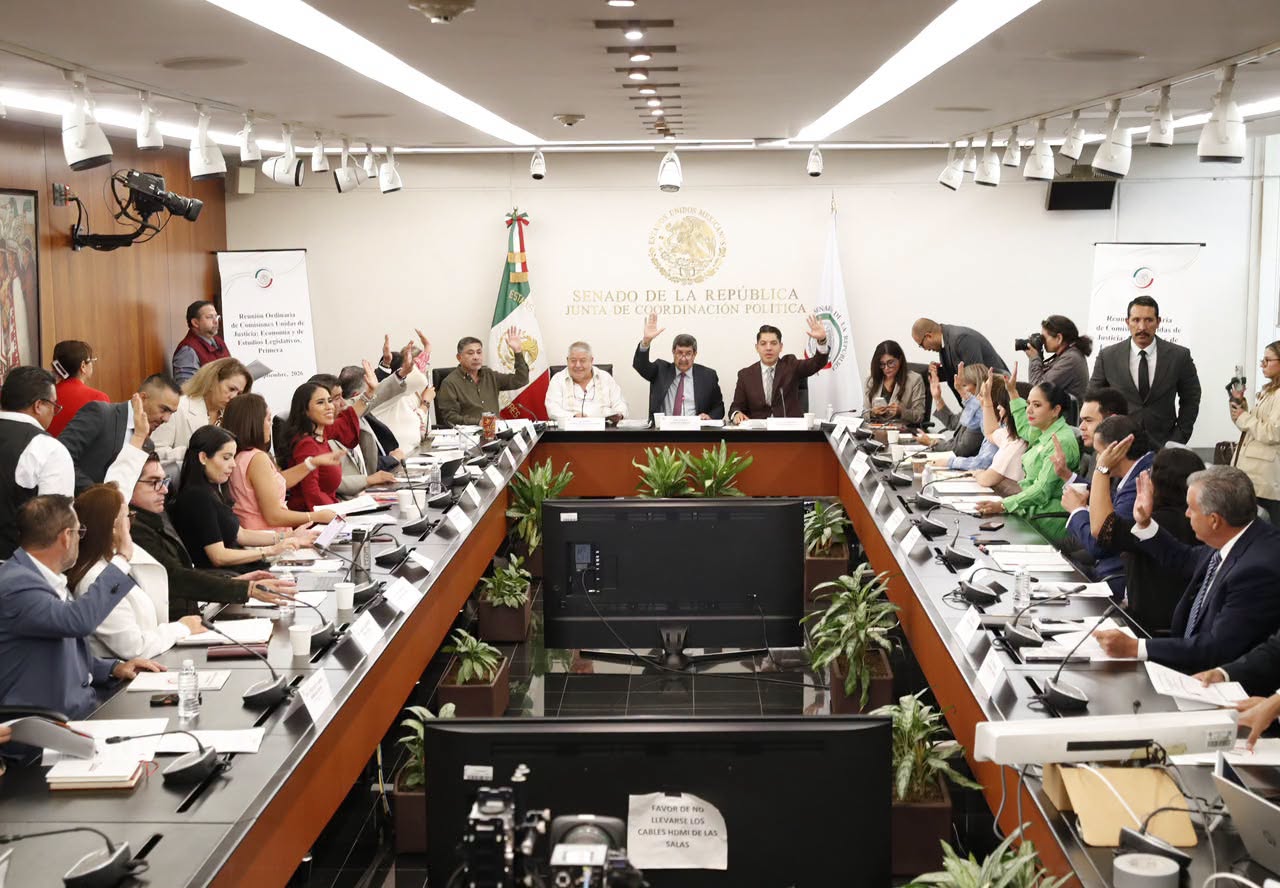 Llega al Senado iniciativa de reforma sobre doble nacionalidad