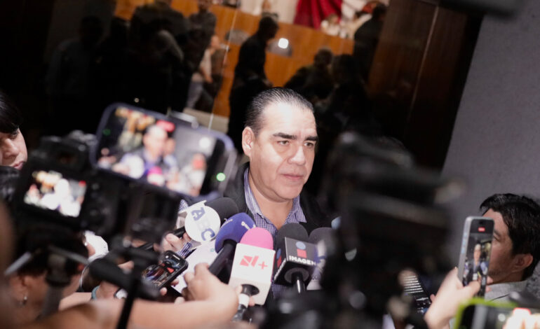Busca Heriberto Treviño cerrar vacío legal en litigios laborales del servicio civil