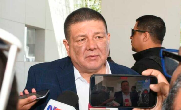 Ex fiscal de Chihuahua es trasladado por la FGR al Penal del Altiplano por traición a la patria