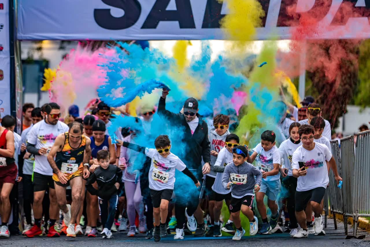 Todo un éxito la novena edición de la Magic Color Run 2026, en Santiago, N.L.
