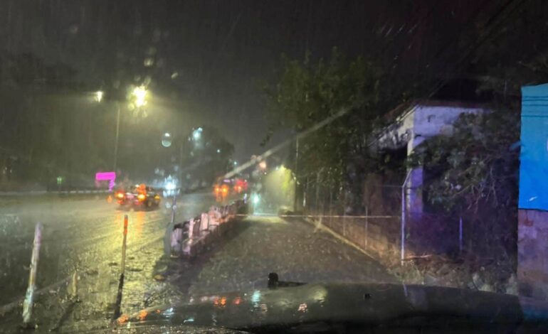 Ordena Santiago cierres preventivos en vados de alto riesgo