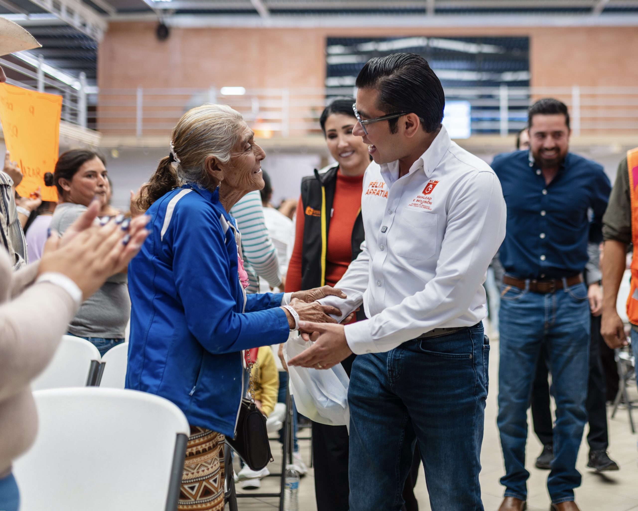 Lleva Félix Arratia programas sociales, apoyos e infraestructura al sur de Nuevo León