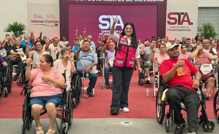 Beneficia Santa Catarina a 140 adultos mayores y personas con discapacidad con aparatos de movilidad