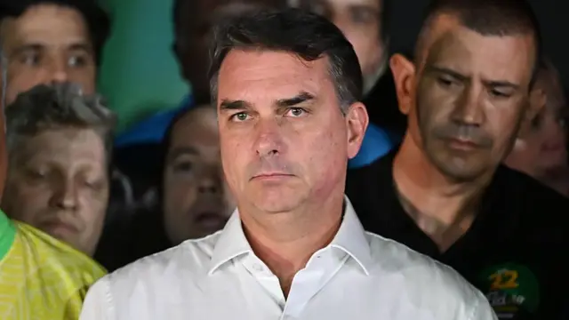 Flávio Bolsonaro huye a Estados Unidos tras su derrota electoral ante Lula