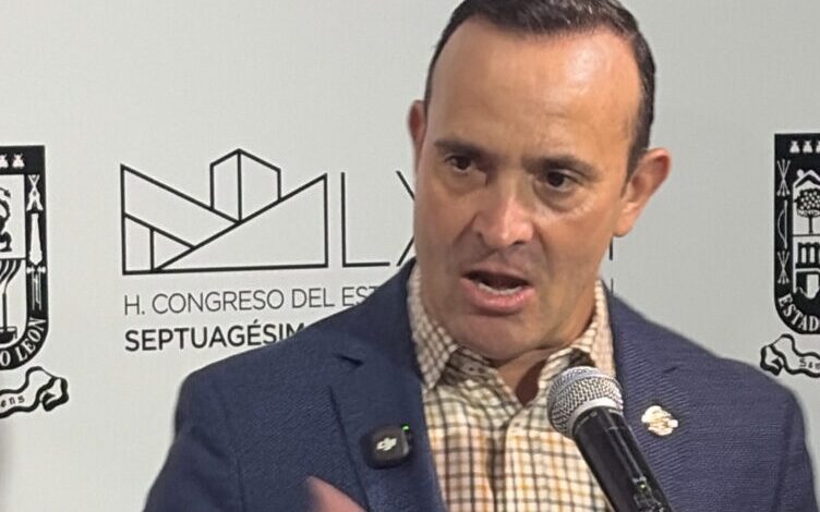 Invita Chale de la Fuente a Samuel a que pida licencia… «Nosotros nombraremos al interino»