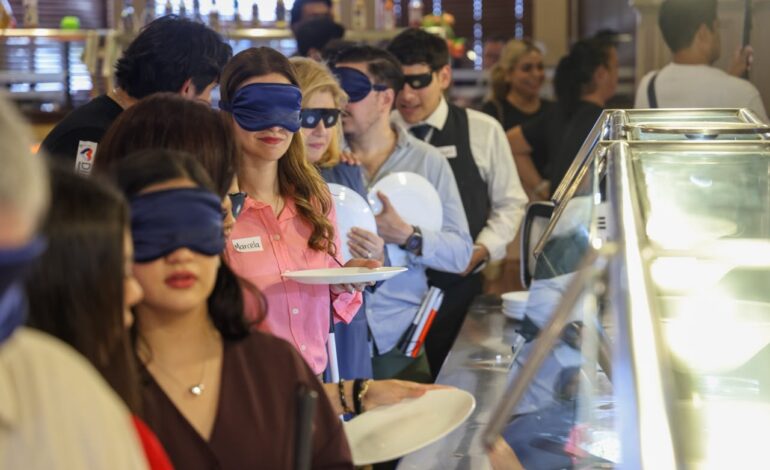 Promueve DIF Monterrey la empatía y la inclusión con la “Experiencia Oscura 2026”