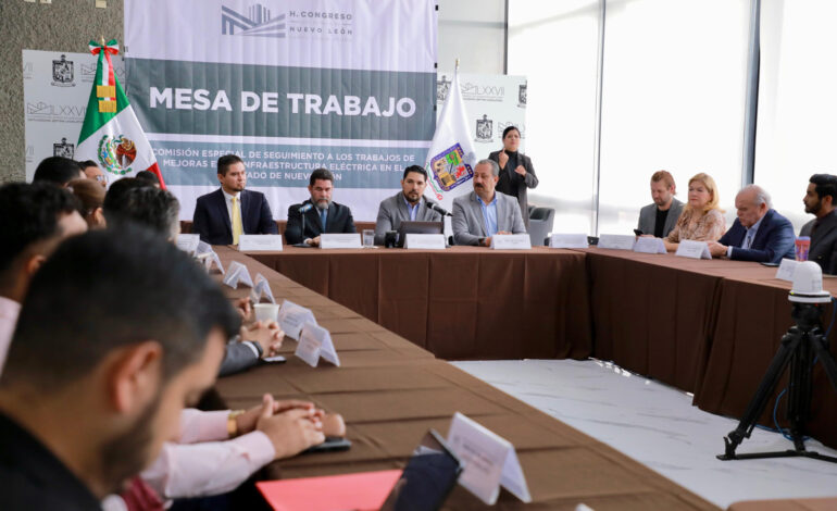 Se reúnen diputados con directivos de la CFE para atacar a los apagones