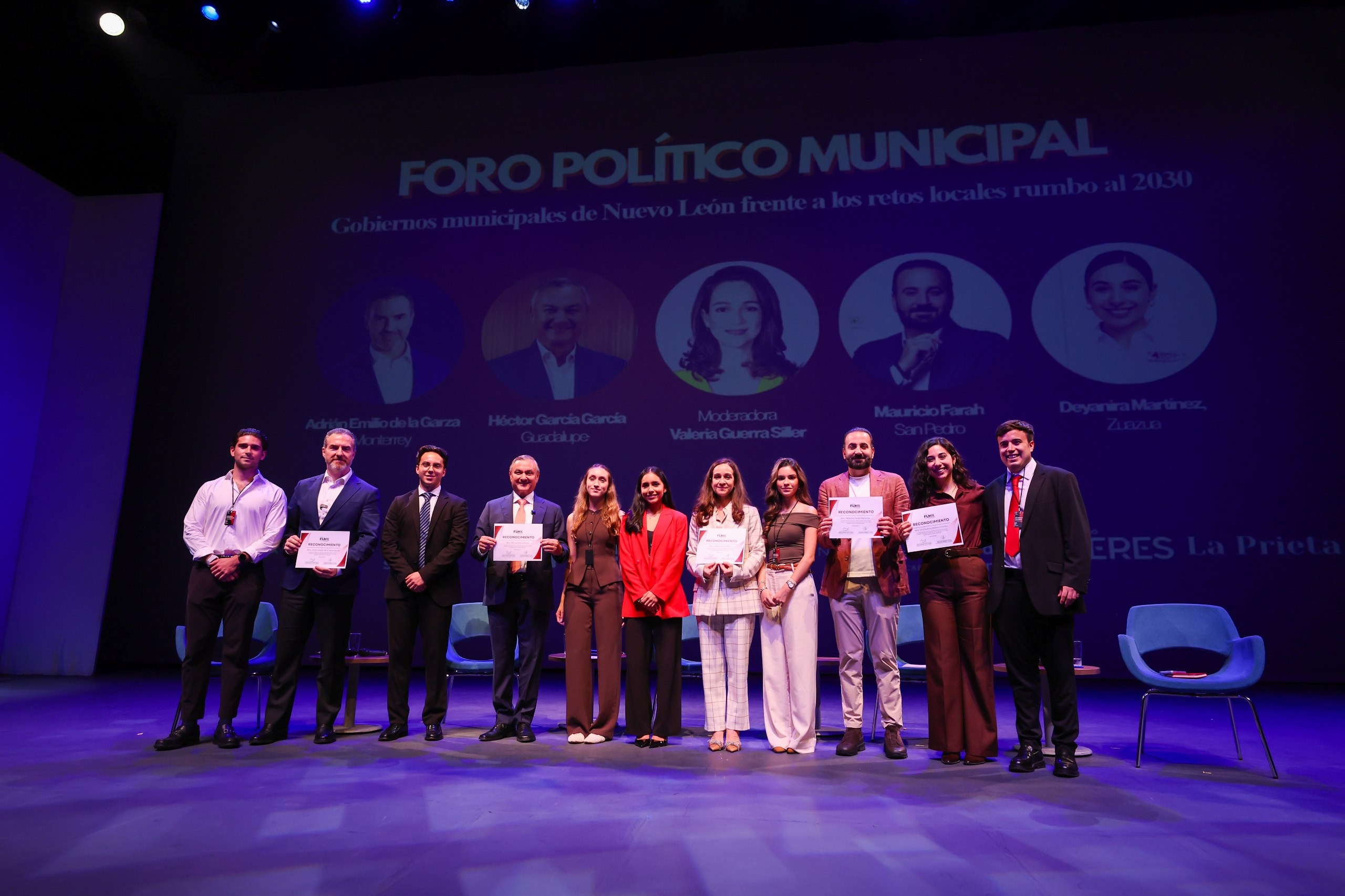 Participa Alcalde de San Pedro en foro de liderazgo y retos municipales