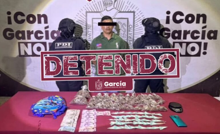 Lo buscaban por homicidio de bebé: Policía de García lo detienen con mochila cargada de droga