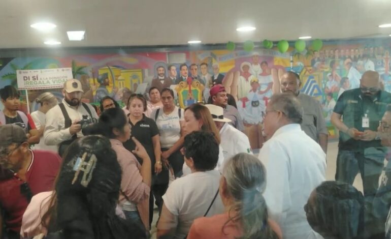 Gobernadora de Veracruz les grita a madres de niños con cáncer que piden medicamentos