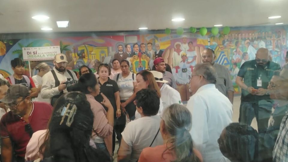 Gobernadora de Veracruz les grita a madres de niños con cáncer que piden medicamentos