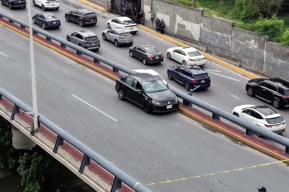 Ejecutan a dos hombres a balazos a la altura de «La Diana Cazadora», en Monterrey