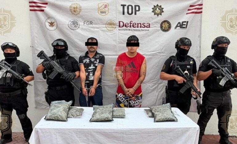 Se daban un «toque» en una calle de Escobedo y les encuentran tres kilos de mariguana