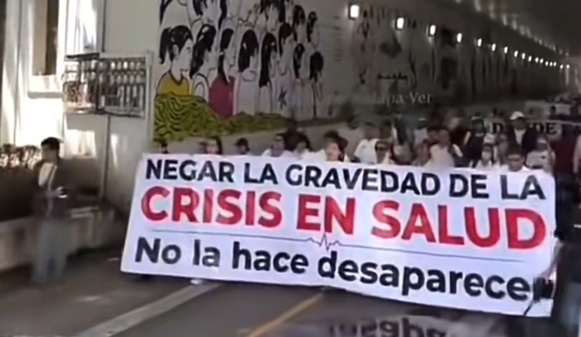 Ante peor crisis del IMSS, Sheinbaum defiende las acciones e inversiones en salud